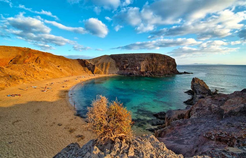 Ter ere van het 25 jarig bestaan van een reclamebureau, organiseerden een reis naar Lanzarote. In dit blog lees je ons reisverslag, inclusief leuke tips & must-do's voor jouw volgende trip!