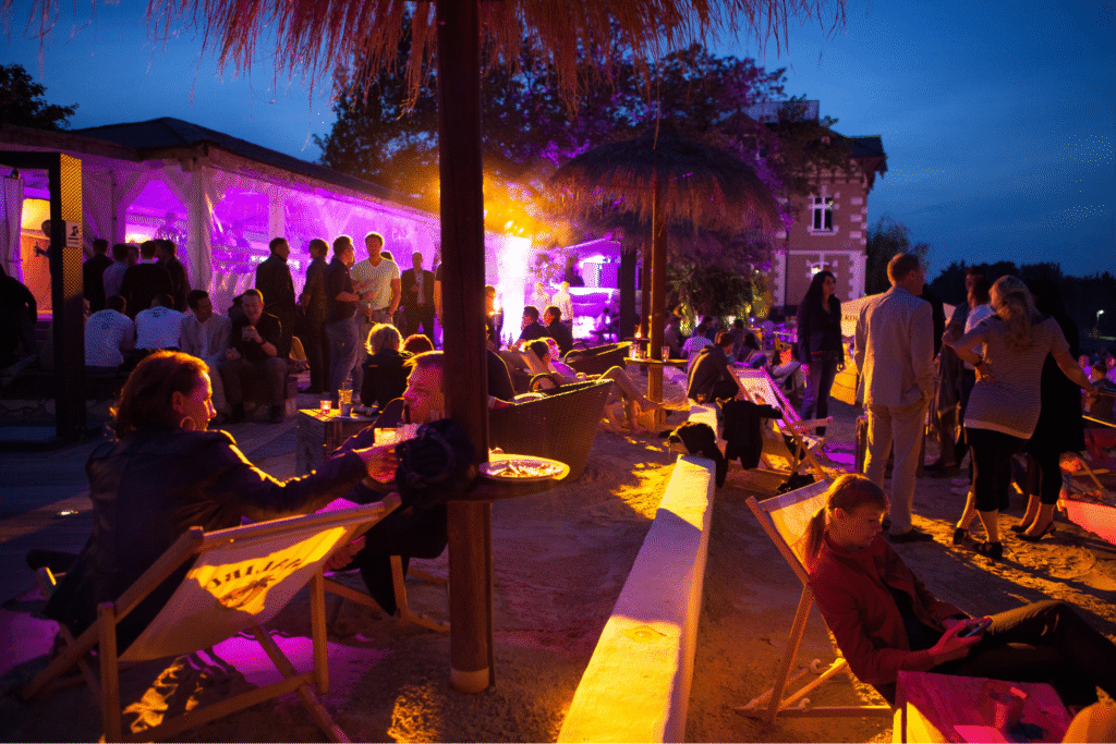 De perfecte locatie voor je personeelsfeest: hoe je de juiste keuze maakt (zonder keuzestress)